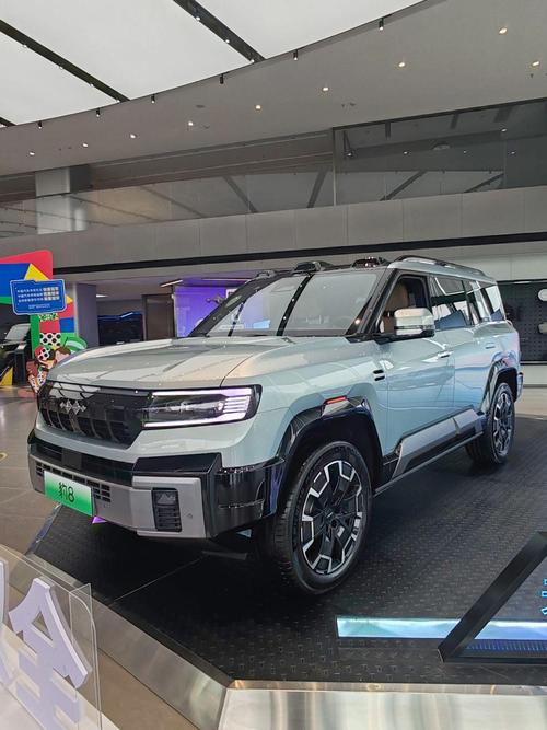 成都143比亚迪方程豹硬派越野的爆款，英菲尼迪35周年与你共成长